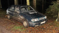 Touto Škodou Felicia chtěl zfetovaný řidič ujet policistům. Touto Škodou Felicia chtěl zfetovaný řidič ujet policistům.