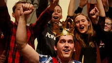 Titul Zlatý Ámos 2017 pro nejoblíbenějšího učitele získal Lukáš Lis ze Základní... Titul Zlatý Ámos 2017 pro nejoblíbenějšího učitele získal Lukáš Lis ze Základní...