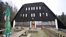 Současná podoba chaty na Čeřínku. V přízemí je restaurace, v dalších patrech... Současná podoba chaty na Čeřínku. V přízemí je restaurace, v dalších patrech...