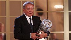 Trenér Dušan Uhrin byl při vyhlašování ankety Fotbalista roku uveden do Síně... Trenér Dušan Uhrin byl při vyhlašování ankety Fotbalista roku uveden do Síně...