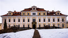 Barokní zámek s kostelem Nejsvětější Trojice v Rychnově nad Kněžnou Barokní zámek s kostelem Nejsvětější Trojice v Rychnově nad Kněžnou