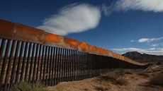 Podívejte se, jak vypadá americko-mexická hranice a kdo ji střeží Podívejte se, jak vypadá americko-mexická hranice a kdo ji střeží