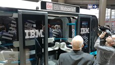 Autonomní mikrobus Ollie s IBM Watson na palub.