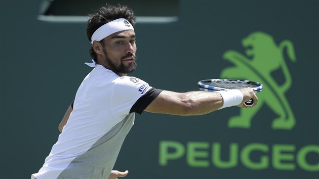 Fabio Fognini v utkn proti Rafaelu Nadalovi na turnaji v Miami.