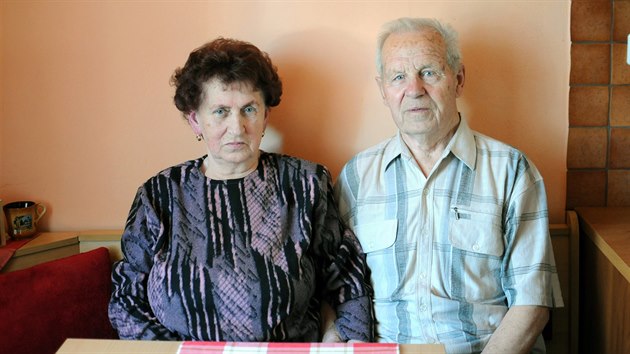 Manel Gebauerovi z Opavy-Vvrovic jsou svoji u 65 let. Jubileum oslavili kamennou svatbou.