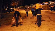 Z Dolu Paskov v pátek ráno vyfárala poslední směna. Z Dolu Paskov v pátek ráno vyfárala poslední směna.