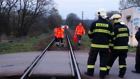 Vlak srazil u Mlékojed na Mlnicku dv dti (8. dubna 2017).