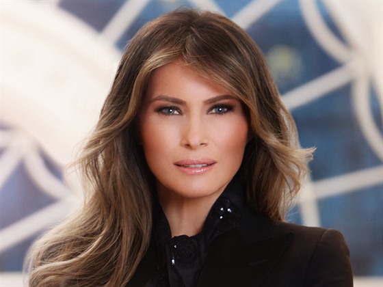 První dáma USA Melania Trumpová na prvním oficiálním portrétu, který Bílý dm...