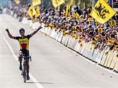 Philippe Gilbert triumfln dojd do cle zvodu Kolem Flander.