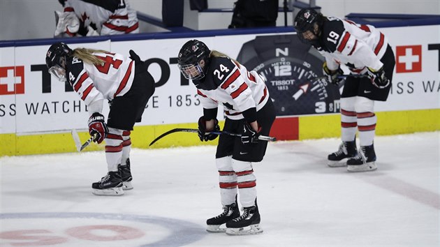 ZKLAMN. Kanadsk hokejistky ve finle mistrovstv svta prohrly v prodlouen s vbrem USA.