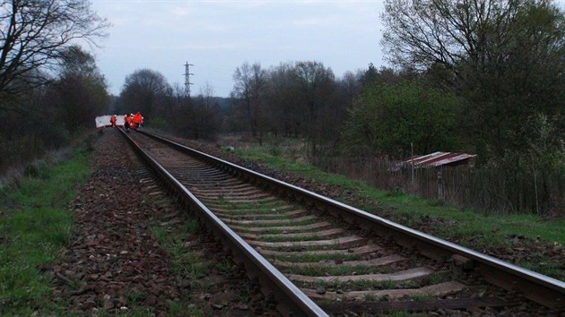 Vlak srazil u Mlkojed na Mlnicku dv dti (8. dubna 2017).