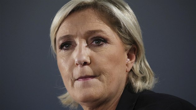 Francouzsk prezidentsk kandidtka Marine Le Penov bhem pedvolebn kampan (3. dubna 2017)