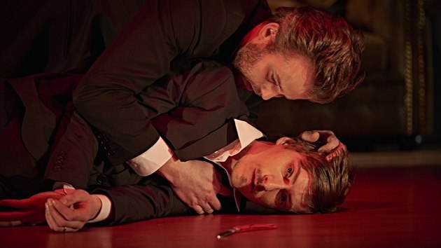 Miloslav Knig a Ji ern v pedstaven Macbeth - Too Much Blood