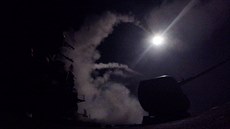Spojené státy zaútoily na syrskou leteckou základnu. (7.4. 2017)