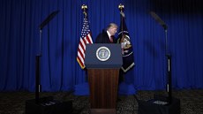 Americký prezident Donald Trump na tiskové konferenci k útoku na režim Bašára... Americký prezident Donald Trump na tiskové konferenci k útoku na režim Bašára...