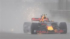 Max Verstappen v prvním tréninku na Velkou cenu íny.