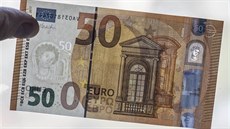 Nová bankovka v nominální hodnotě 50 eur s více bezpečnostními prvky daná do... Nová bankovka v nominální hodnotě 50 eur s více bezpečnostními prvky daná do...