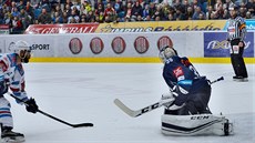 Andrej Nestrail v dresu Tince odehrál v extralize dva zápasy, pak se vrátil do KHL