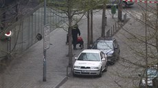 Nález podezřelých zavazadel uzavřel jednu z ulic nedaleko pražského Anděla. Nález podezřelých zavazadel uzavřel jednu z ulic nedaleko pražského Anděla.