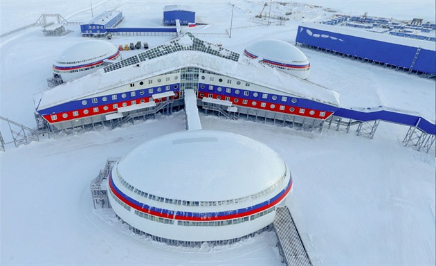 Ruská vojenská základna Arktický trojlístek na ostrově Alexandřina země.
