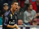 Cristiano Ronaldo slaví vstelený gól ve tvrtfinále Ligy mistr mezi Realem...