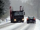 Na silnice v Beskydech se jet vrátila zima, take idii museli být v...