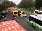 U karvinskho hbitova havaroval osobk s autobusem. Pt zrannch.