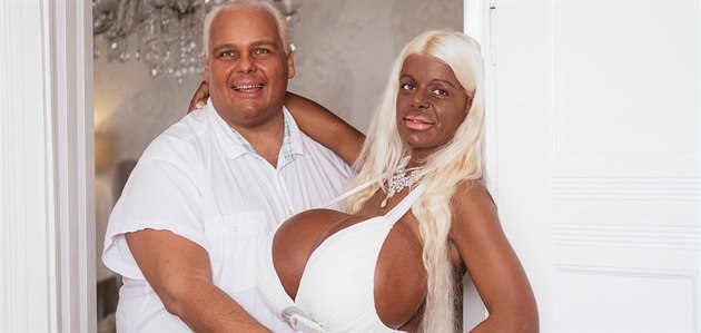 Michael svou Martinu ve všem podporuje. Michael svou Martinu ve všem podporuje.