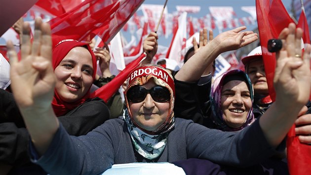 Turci v nedli rozhoduj v referendu o budoucnosti sv zem