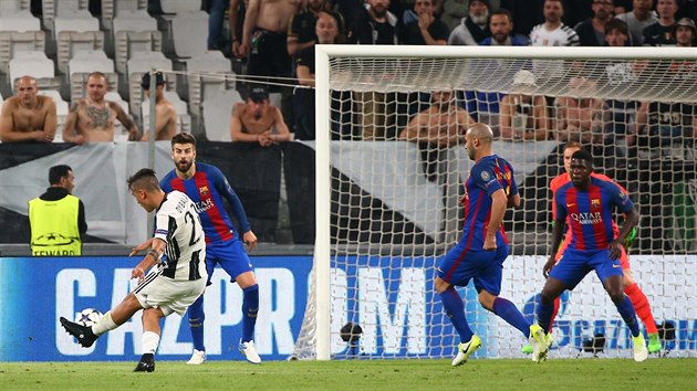Paulo Dybala z Juventusu stl druh gl ve tvrtfinle Ligy msitr proti Barcelon.