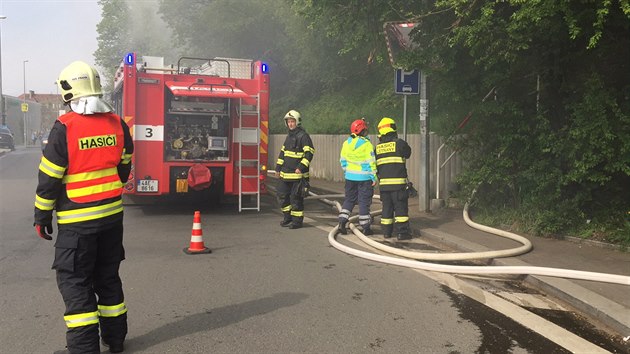 Por jednopodlanho objektu v arelu nemocnice Bulovka (15. dubna 2017).