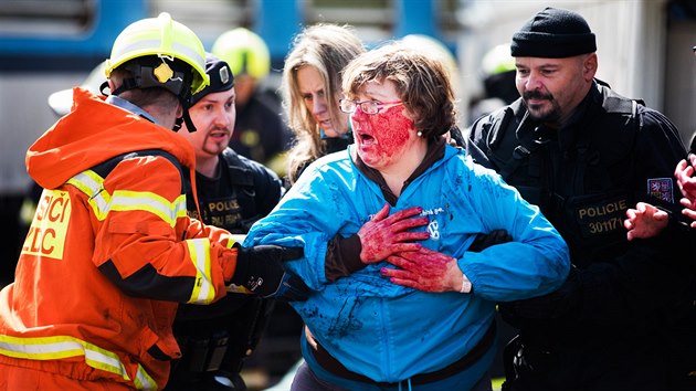 Praha 18.4.2017 cvien sloek Integrovanho zchrannho systmu s nzvem VLAK 2017.