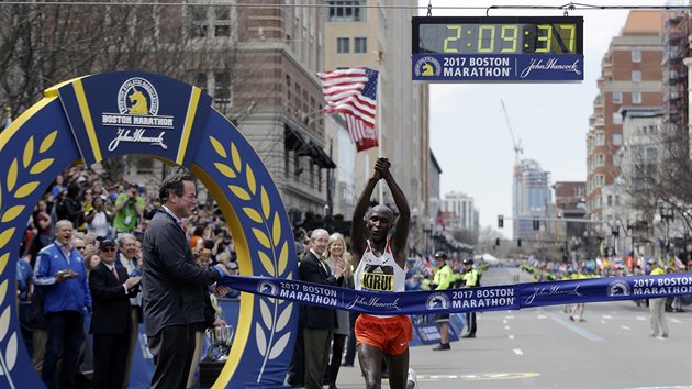 Geoffrey Kirui vtz v Bostonskm maratonu.