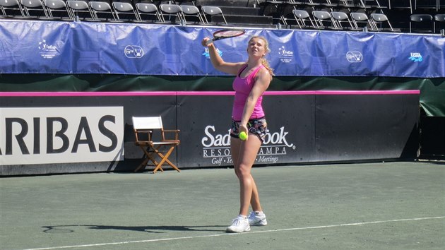 Kateina Siniakov pi trninku v resortu Saddlebrook na Florid ped semifinle Fed Cupu mezi vbrem USA a eskmi tenistkami.