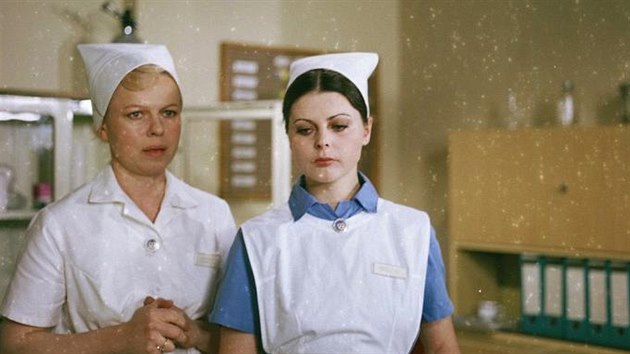 Iva Janurov a Andrea underlkov v serilu Nemocnice na kraji msta (1977)