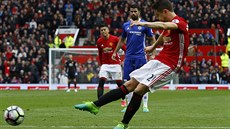 Ander Herrera stílí druhý gól Manchesteru United v dleitém utkání anglické...