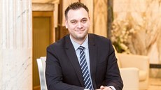 Náměstek ministra průmyslu a obchodu Marek Ondroušek. Náměstek ministra průmyslu a obchodu Marek Ondroušek.