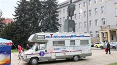Karavan kontroverzního aktivisty Zdeka Ponerta stál v Olomouci nejprve tyi...