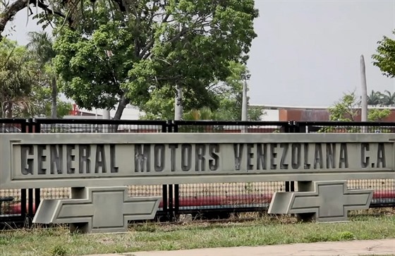 Továrna General Motors ve Venezuele.