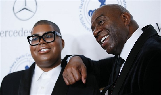 Magic Johnson a jeho syn Earvin známý jako E.J. (Los Angeles, 11. íjna 2014)