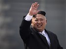 Severokorejský diktátor Kim ong-un na vojenské pehlídce v Pchjongjangu (15....