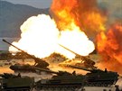Severní Korea pi píleitosti 85. výroí zaloení své armády uspoádala...