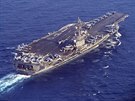 Americká letadlová lo USS Carl Vinson nedaleko Japonska  (29. dubna 2017)
