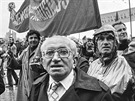 Prvního máje 1982 bylo deštivo a zima. Teploty se v Praze pohybovaly od tří do... Prvního máje 1982 bylo deštivo a zima. Teploty se v Praze pohybovaly od tří do...