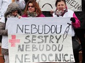 Zdravotní sestry a další zástupci středního zdravotnického personálu z... Zdravotní sestry a další zástupci středního zdravotnického personálu z...