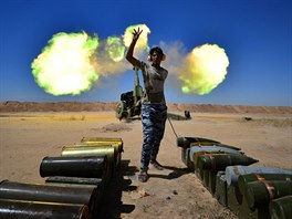 ZAMÍIT A PAL. Irácké paramilitantní jednotky stílí na písluníky organizace...