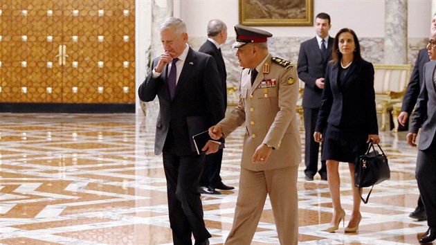 Americk ministr obrany Jim Mattis jednal s egyptskm prezidentem Abdalem...