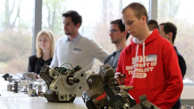 Ped nkolika dny mli ve firm Bosch v zvod v Pvov na akci High Tech Day studenty z tuzemskch vysokch kol.