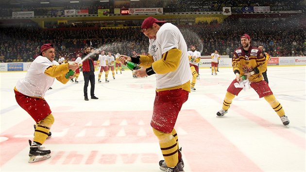 Radost jihlavsk Dukly po postupu do hokejov extraligy.