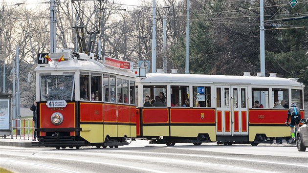 Historick tramvaj ji od potku sezony vyjd na pravidelnou trasu ze steovick vozovny s slem 41.